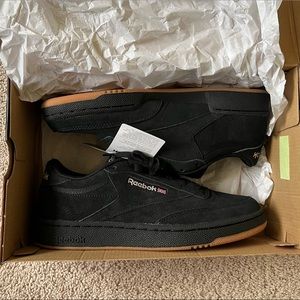 Reebok Cluc C 85 shoes in the color black suede